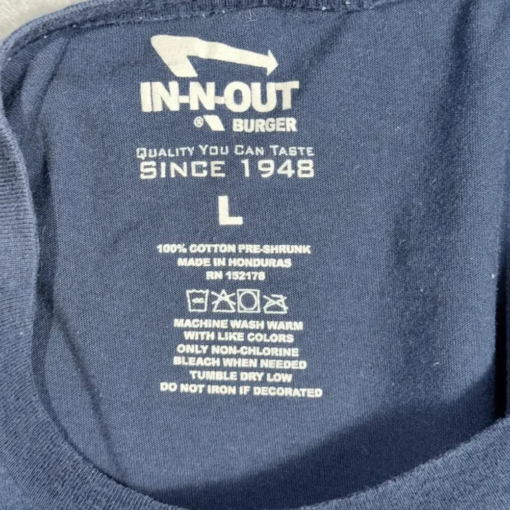 In-N-Out Burger Mens T-Shirt L‎ Navy Blue Southern California Fast Food Graphic